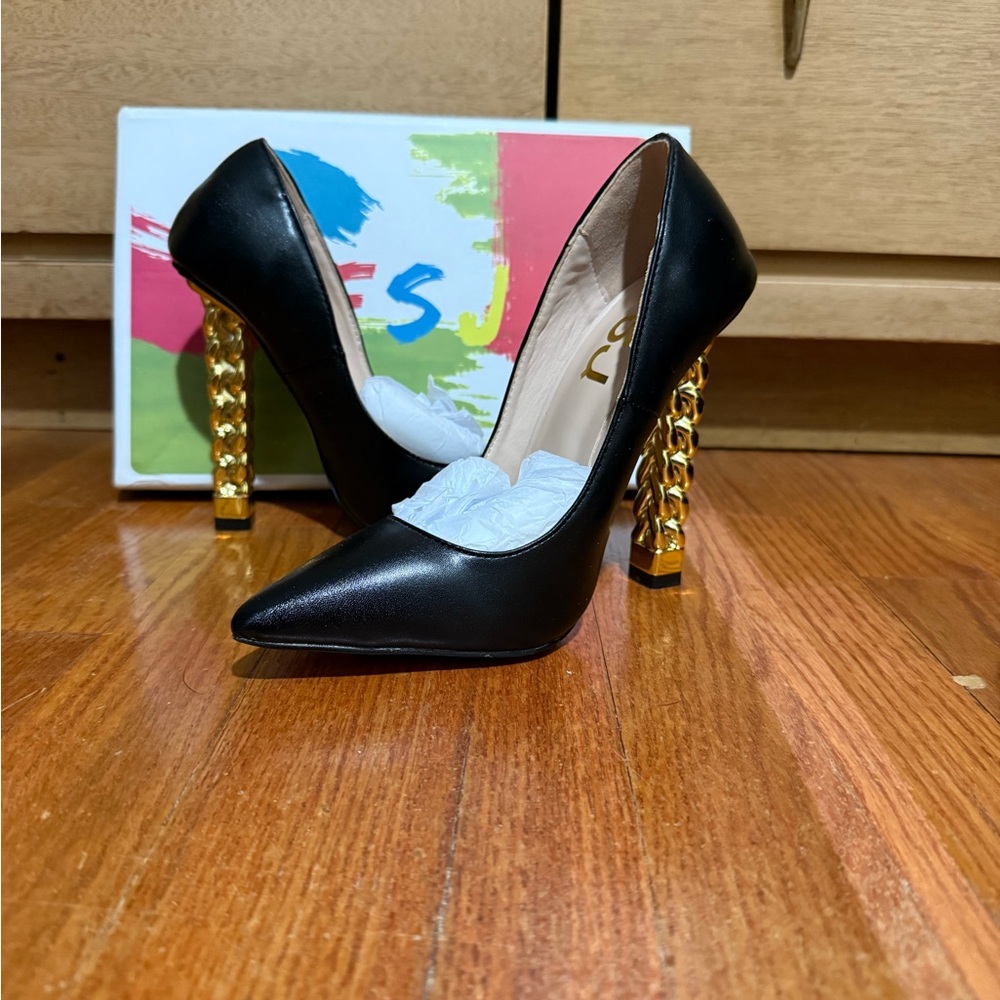 FSJ Women’s Size 4 Gold Metal Chain HIGH Heel Matte Black *NEW IN BOX*